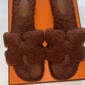 Hermes Brown Fuzzy Sandals